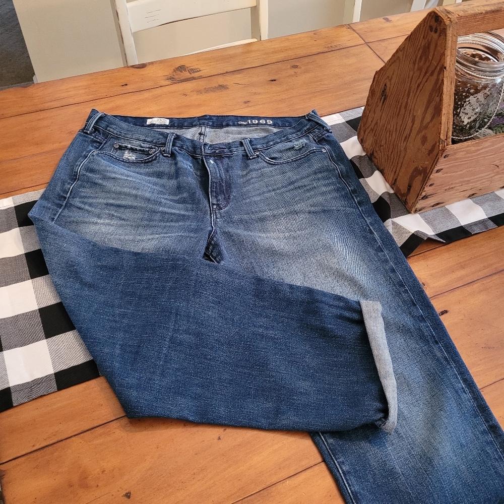Gap distressed sexy boyfriend jeans size 16